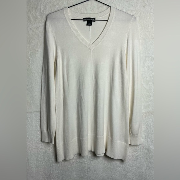 DKNY Off-White V-Neck Sweater size M - Picture 3 of 13